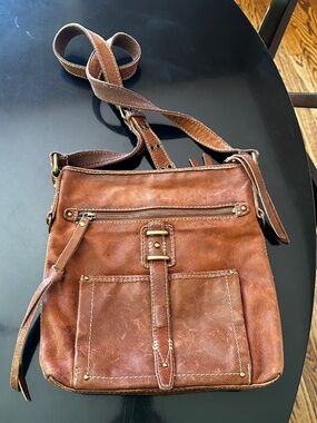Lucky Brand Brown Leather Purse Satchel Crossbody Zip Top Multi pocket Sturdy